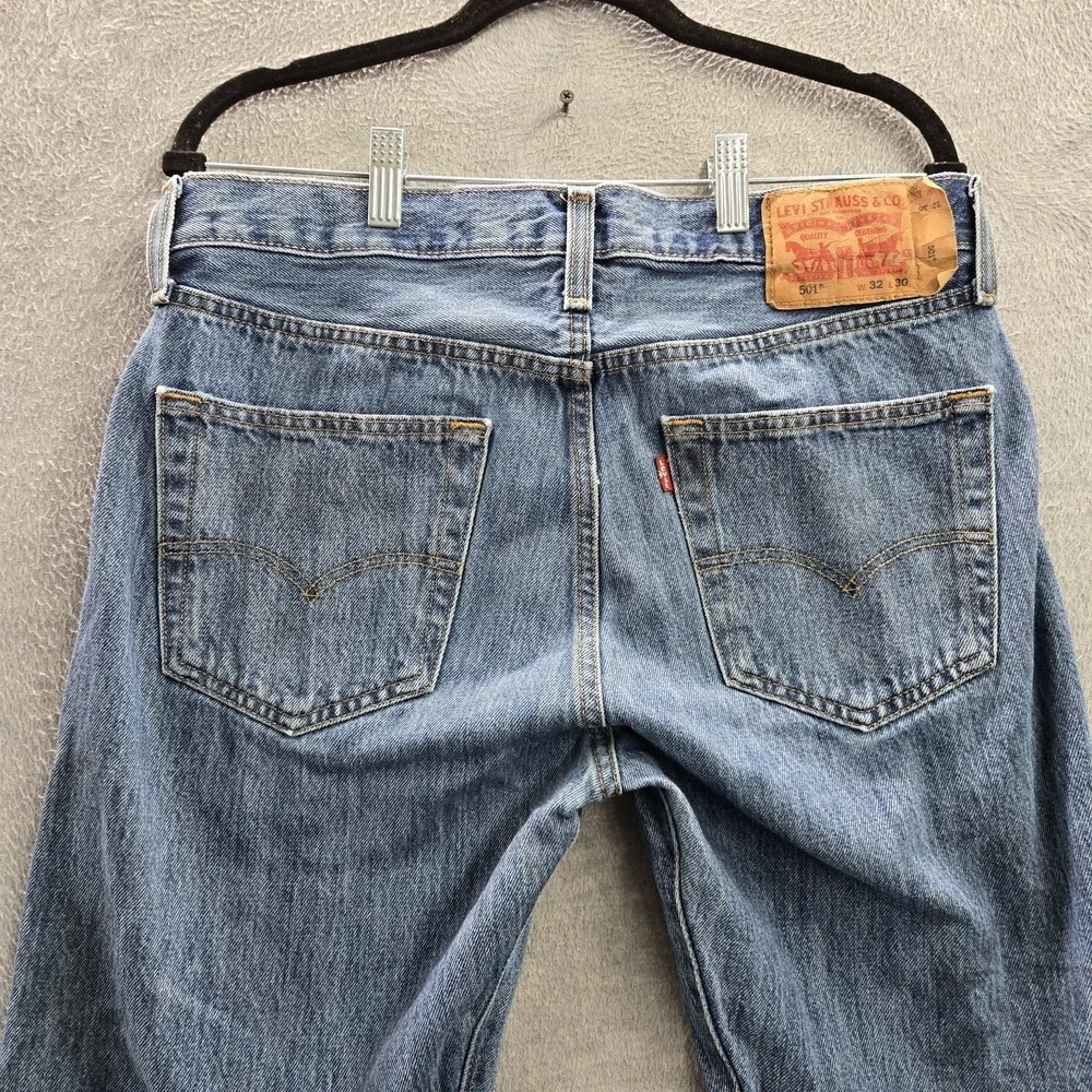 Levi's 501 Men Jeans 32X30 Blue Denim Original Fit‎ Straight Leg Button Fly